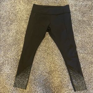 Women’s Lululemon Scalloped Hem Crop Leggings